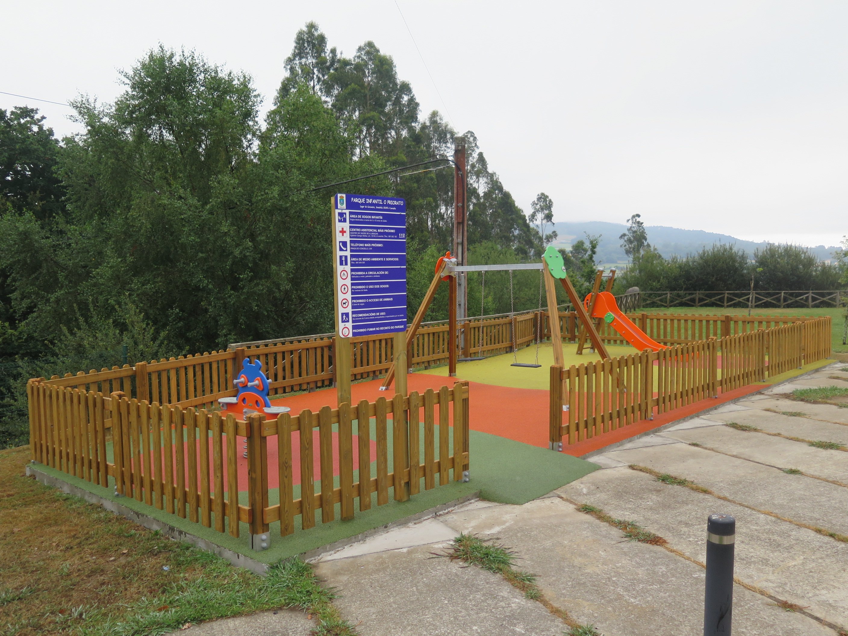 Parque infantil en Soandres